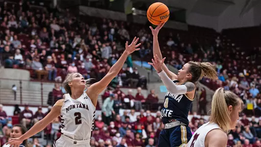 WBB_2122_WHITE_J_OVER_STILES_UM_JM.jpg