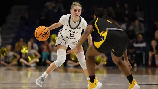WBB_2324_PICTON_DRIBBLE_SJSU