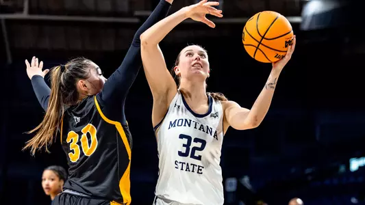 WBB_2324_DYKSTRA_FENDS_OFF_SJS_BCS