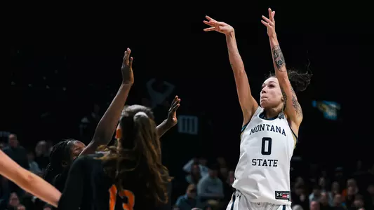WBB_2324_MADISON_HALL_GAME_WINNER_ISU_BCS