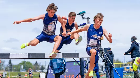 TRK_23_BSC_STEEPLE_HURDLE_2