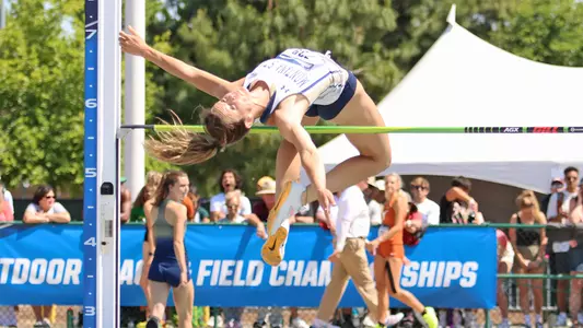 TRK_23_LUCY_CORBETT_NCAA_WEST_PRELIMS_HJ