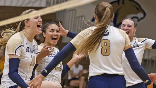 VB_23_CELEBRATION_VS_SEATTLEU