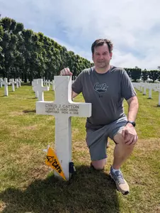 Dustin Johnson at Cy Gatton grave