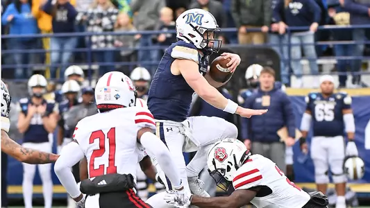 Tommy Mellott hurdles
