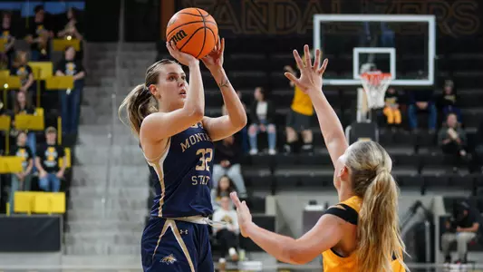 WBB_2324_DYKSTRA_J_AT_UI