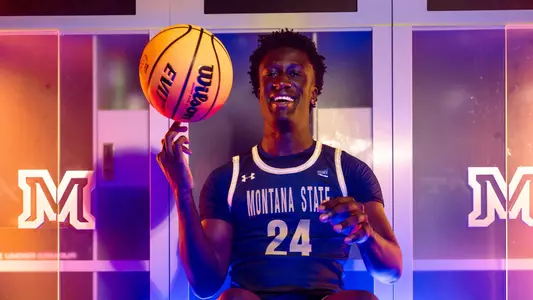 BJ Kolly_MBB Signing_2024-25