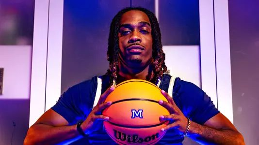 Jeremiah Davis_MBB Signing_4.26.24