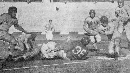 1947 Harbor Bowl (Odneal on tackle, 41 Gene Bourder)