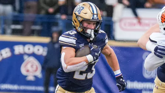 Bobcats crush Bengals, still in first place Image