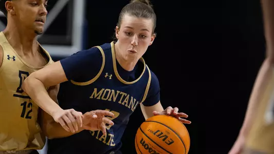 WBB_2526_BLUE_GOLD_JAMISON_PHILIP_DRIVE
