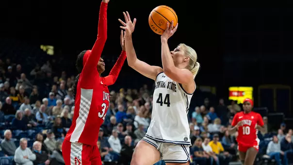 WBB_2526_CHIRRICK_UNLV_1