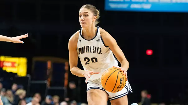 WBB_2526_Fatupaito_Drive_CC