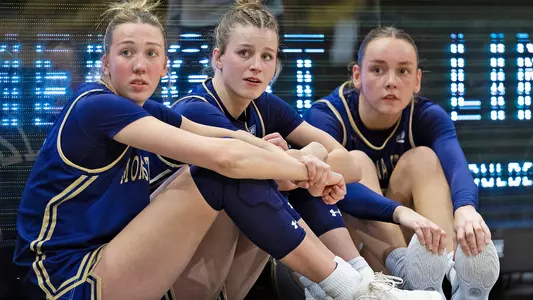 WBB_2526_CHECKING_IN_CU