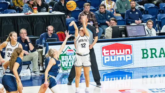 WBB_2425_MORALES_3_NAU_1