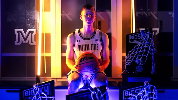 Seth Amunrud_MBB Signing_May 2025