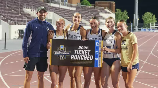 (from left) Teague Peck, Peyton Garrison, Giulia Gandolfi, Olivia Lewis, Caroline Hawkes, Jadyn VanDyken