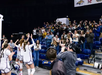 Bobcats celebrate with students (Jordan Fetterman)