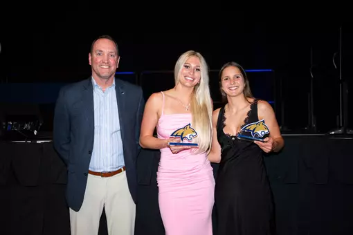Leon Costello-Taylee Chirrick-Justine Lamontagne Golden Bobcats