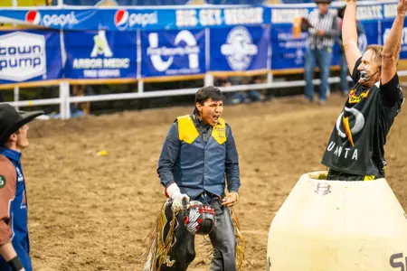Tahj Wells marks 83 in bull riding
