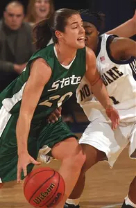 Lindsay Bowen drives the lane against Notre Dame guard Tulyah Gaines during the first half.