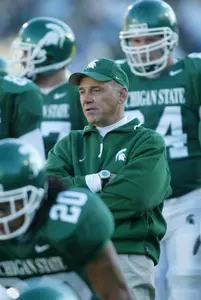 Spartan head coach John L. Smith expects a high-scoring season finale at Hawaii Saturday. The Warriors are paced by quarterback Timmy Chang, the NCAA's all-time passing leader.