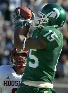 Kerry Reed pulls in a first-quarter touchdown reception against Indiana's Tracy Porter.