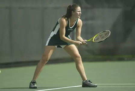 Srah Andrews won her match in three sets.