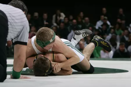 Nick Simmons recorded two more falls Friday on day one of the Midlands Championships.