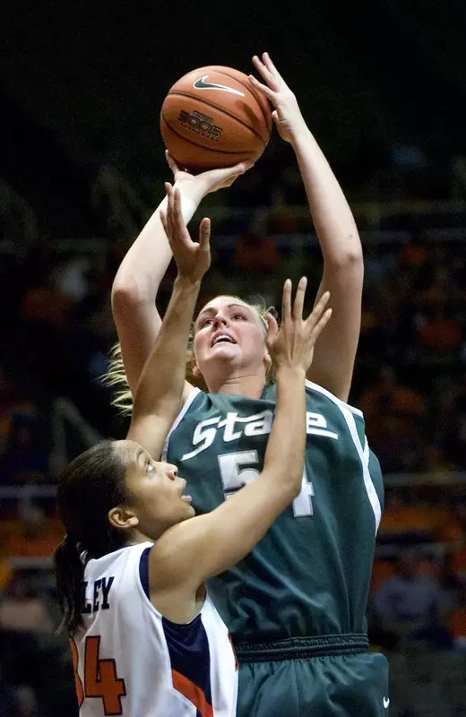 Michigan State's Laura Hall shoots over Ilinois' Erin Wigley in the first half of an NCAA basketball game between Michigan State University and the University of Illinois, Urbana-Champaign at the Assembly Hall in Champaign, Il. on Sunday Feb. 5, 2006 (AP Photo/Darrell Hoemann)
