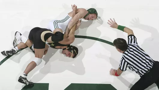 Nick Simmons tore through the competition at 125 pounds on Thursday.