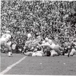 Regis Cavender capped a 10-play, 73-yard drive with a 4-yard TD run with 13:20 left in the second quarter as MSU took a 7-0 lead against top-ranked Notre Dame in 1966.