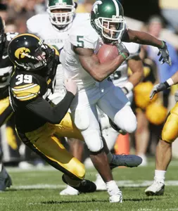 Ann Arbor native Devin Thomas leads the Big Ten in all-purpose yards (207.1 yards per game) while ranking second in receiving yards (100.7 ypg.), third in kickoff returns (29.7 avg.) and fifth in receptions (5.67 rpg.).