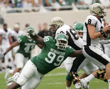 Ogemdi Nwagbuo made six starts last year on the defensive line and started at nose tackle in the 2007 opener vs. UAB.
