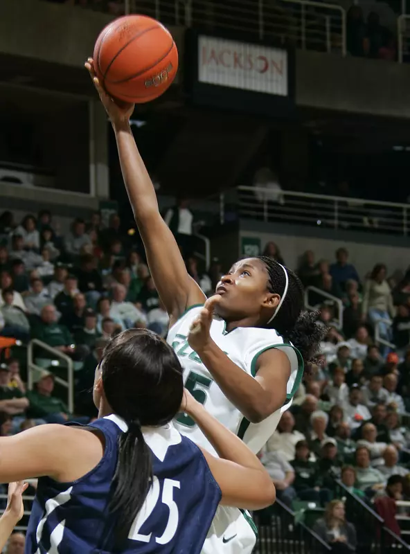 Cetera Washington goes for a shot against Penn State's Kamela Gissendanner in Saturday's loss at the Breslin Center.