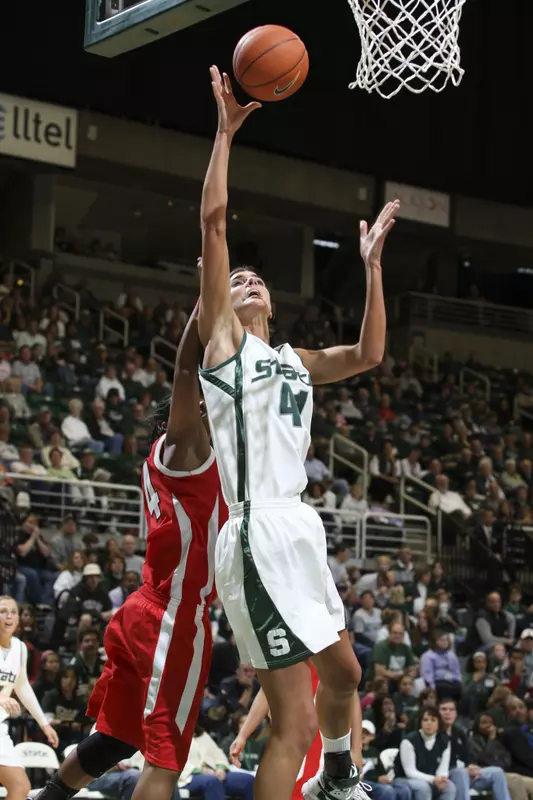 Junior Allyssa DeHaan posted 10 points, nine rebounds and four blocks in today's 73-42 win over Stony Brook.