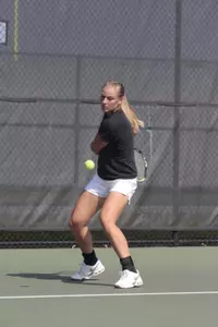 Manon Noe and the women's tennis team conclude day two at the Purdue Invitational