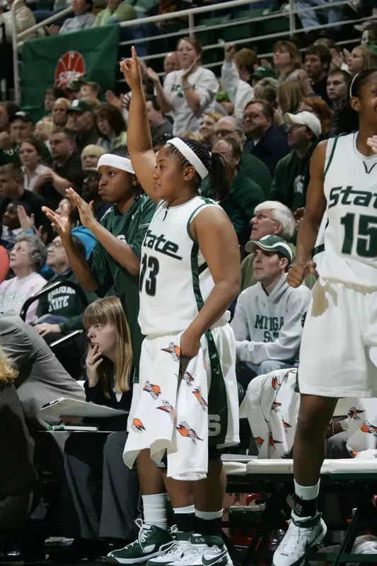 Senior Courtney Davidson celebrated Senior Night with a career-high 20 points in a 54-46 win over Illinois.
