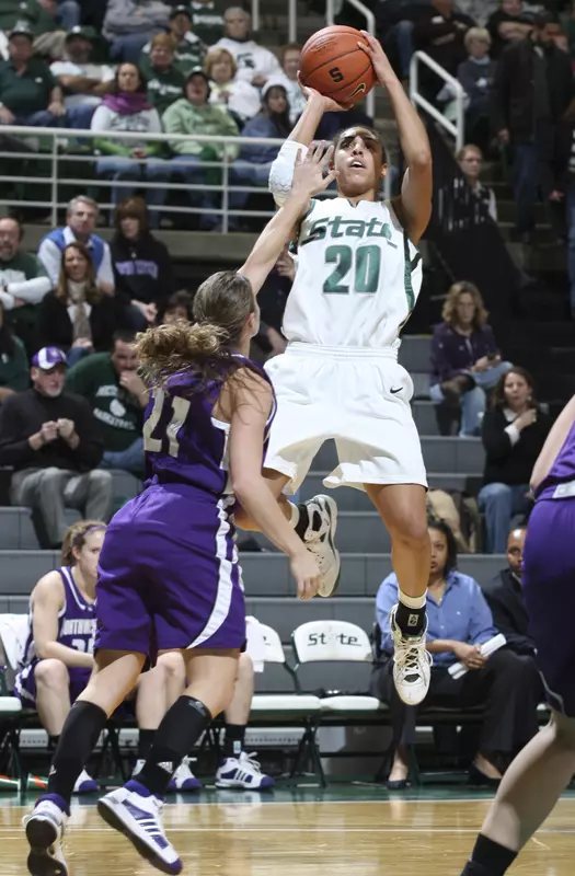 Sophomore Brittney Thomas scored eight points on 4-of-5 shooting in the Spartans 41-37 win over Michigan.