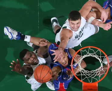 Goran Suton and the Spartans host Illinois on Saturday.