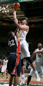 Goran Suton led the Spartans with 12 points.