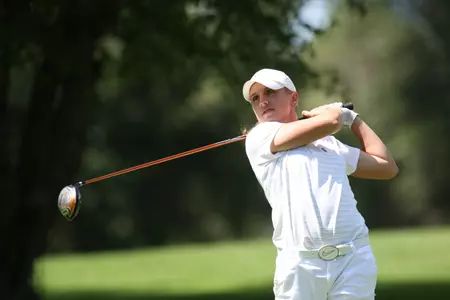 Laura Kueny shot a 1-under 71 in the first round of Friday's NCAA Fall Preview.