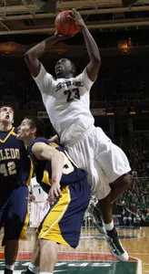 Draymond Green powers up to the basket. (AP Photo/Al Goldis)