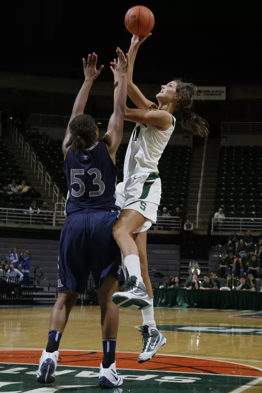 Senior Allyssa DeHaan had her 16th double-double of the season with 22 points and 13 rebounds.
