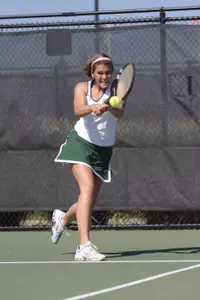 Sophomore Lindsey Lonergan