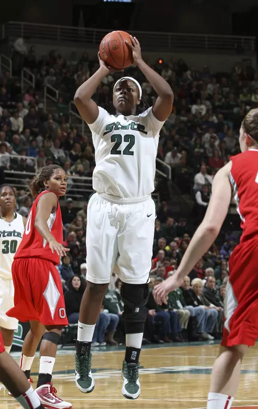 Redshirt senior Aisha Jefferson tied for the team lead in 13 points in today's 65-62 loss to No. 6 Ohio State.