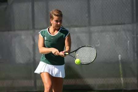 Freshman Katarina Lingl recorded a victory in her singles match.