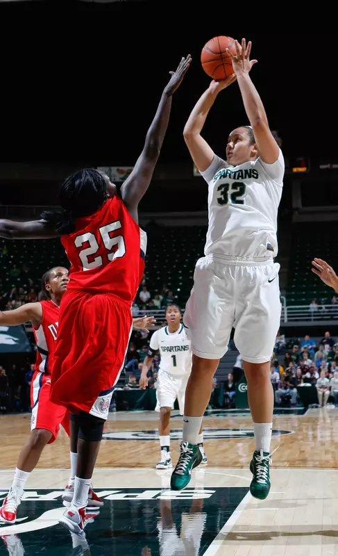 Senior Kalisha Keane led MSU with 26 points, including 22 in the first half, on Saturday.