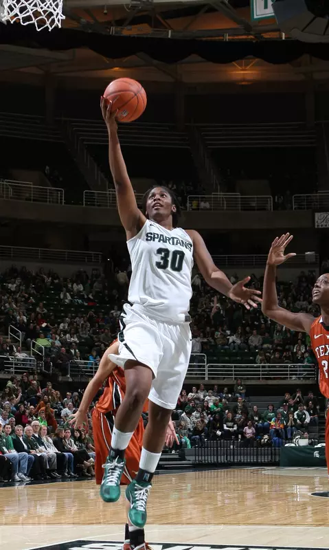 Lykendra Johnson had her second-straight double-double with 20 points and 11 rebounds.