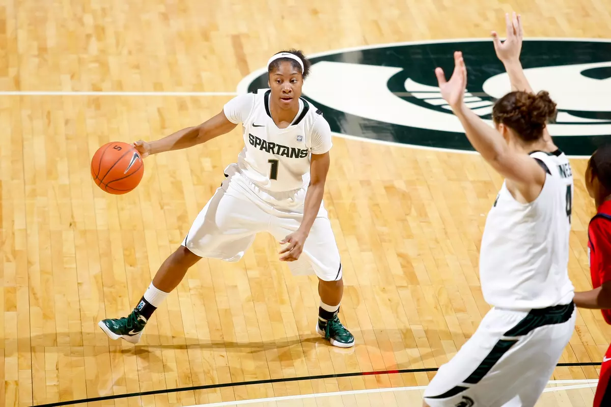 Junior Jasmine Thomas set a season-high for the second-straight game, scoring a game-high 14 points tonight vs. Detroit.